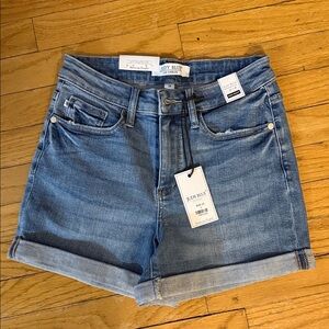 Judy Blue Light Wash Denim Shorts